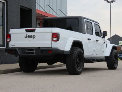 More photos of 2023 Jeep Gladiator Overland at Richmond Car and Truck Center, KY
