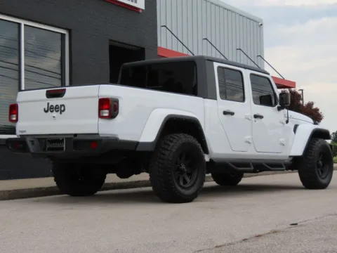 More photos of 2023 Jeep Gladiator Overland at Richmond Car and Truck Center, KY