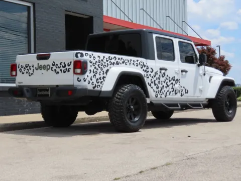 More photos of 2023 Jeep Gladiator Overland at Richmond Car and Truck Center, KY