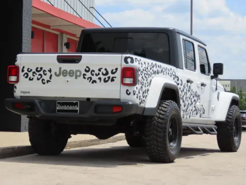 More photos of 2023 Jeep Gladiator Overland at Richmond Car and Truck Center, KY