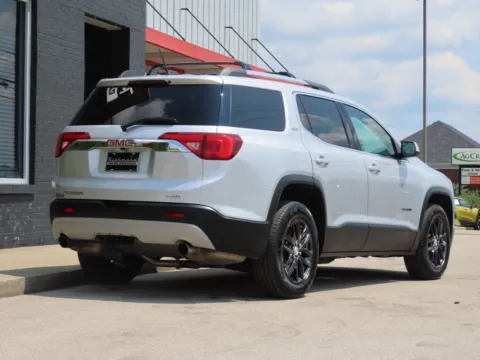 More photos of 2019 GMC Acadia SLT-1 at Richmond Car and Truck Center, KY