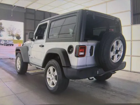 More photos of 2022 Jeep Wrangler Sport S at Richmond Car and Truck Center, KY