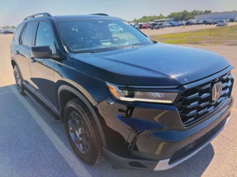 Black 2024 Honda Pilot TrailSport for sale in Richmond, KY
