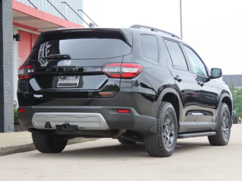 More photos of 2024 Honda Pilot TrailSport at Richmond Car and Truck Center, KY