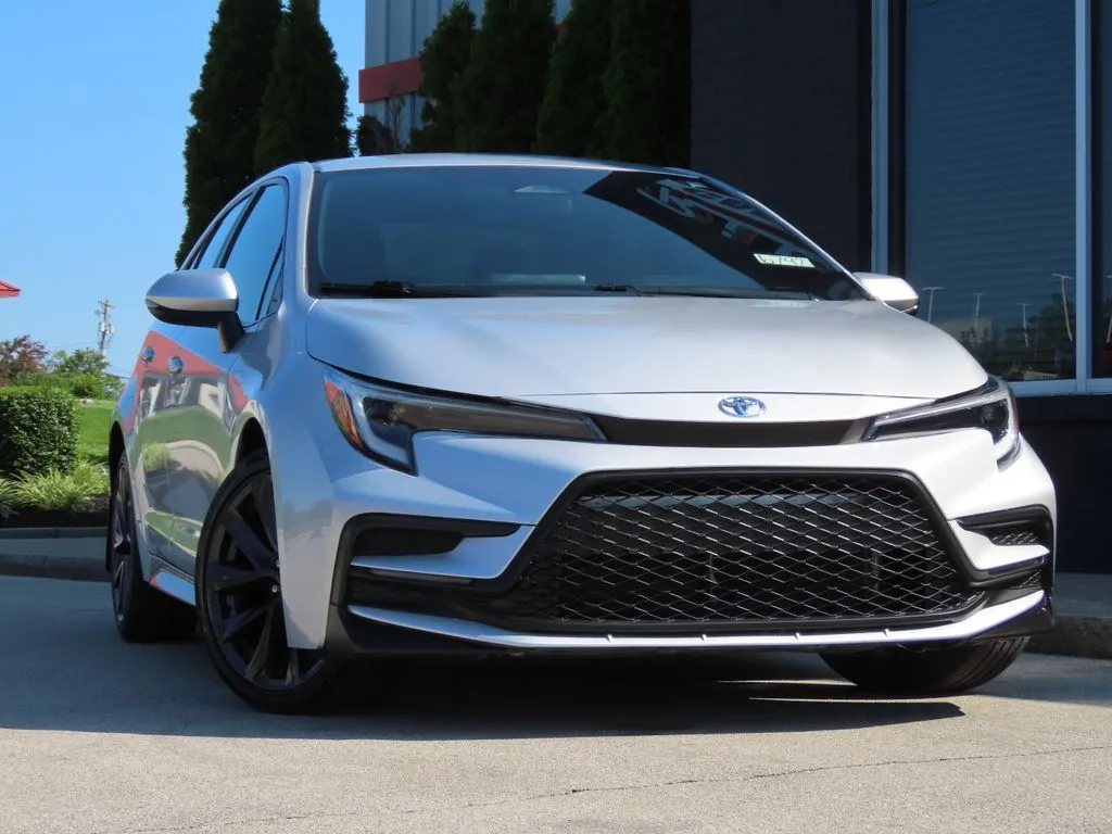 Silver 2024 Toyota Corolla SE for sale in Richmond, KY