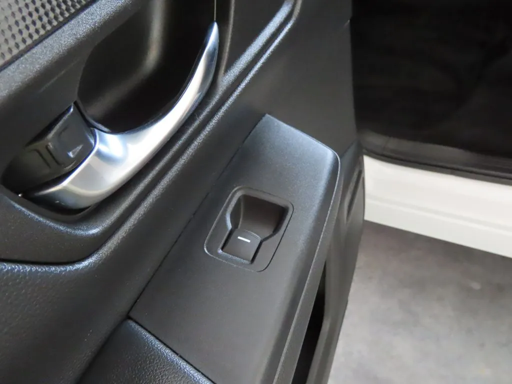 2025 Honda CR-V Sport - Photo 28