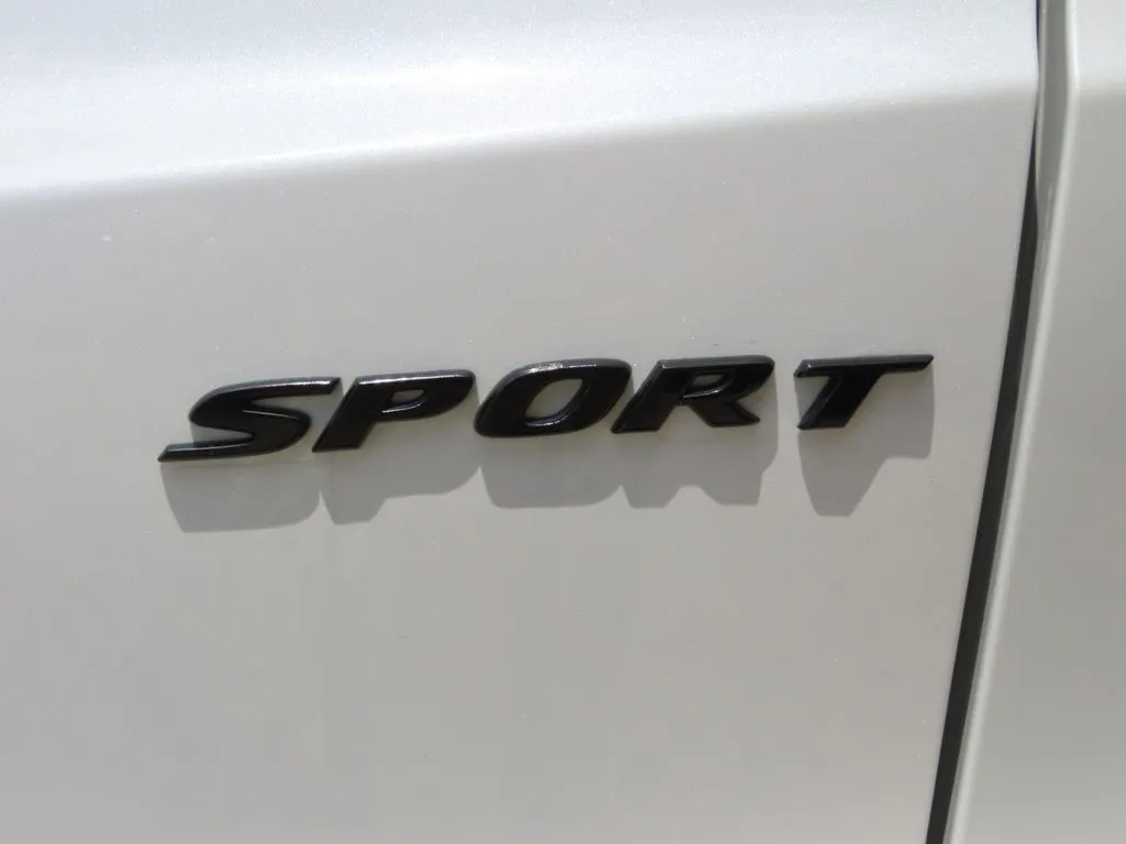 2025 Honda CR-V Sport - Photo 18