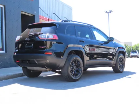 More photos of 2021 Jeep Cherokee Trailhawk at Richmond Car and Truck Center, KY