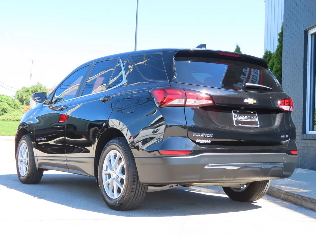 2023 Chevrolet Equinox LT - Photo 12