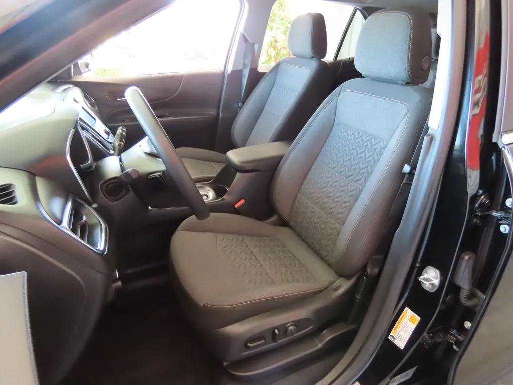 2023 Chevrolet Equinox LT - Photo 22