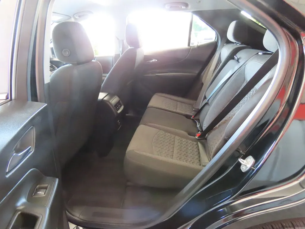 2023 Chevrolet Equinox LT - Photo 25