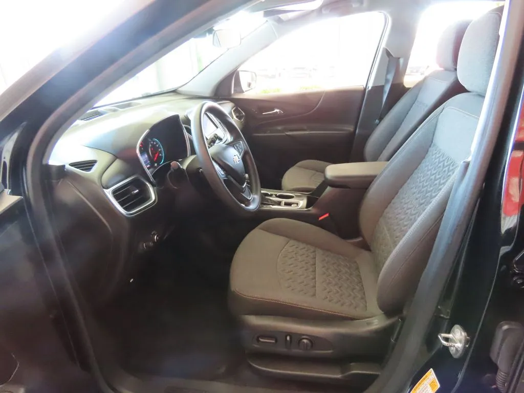 2023 Chevrolet Equinox LT - Photo 21