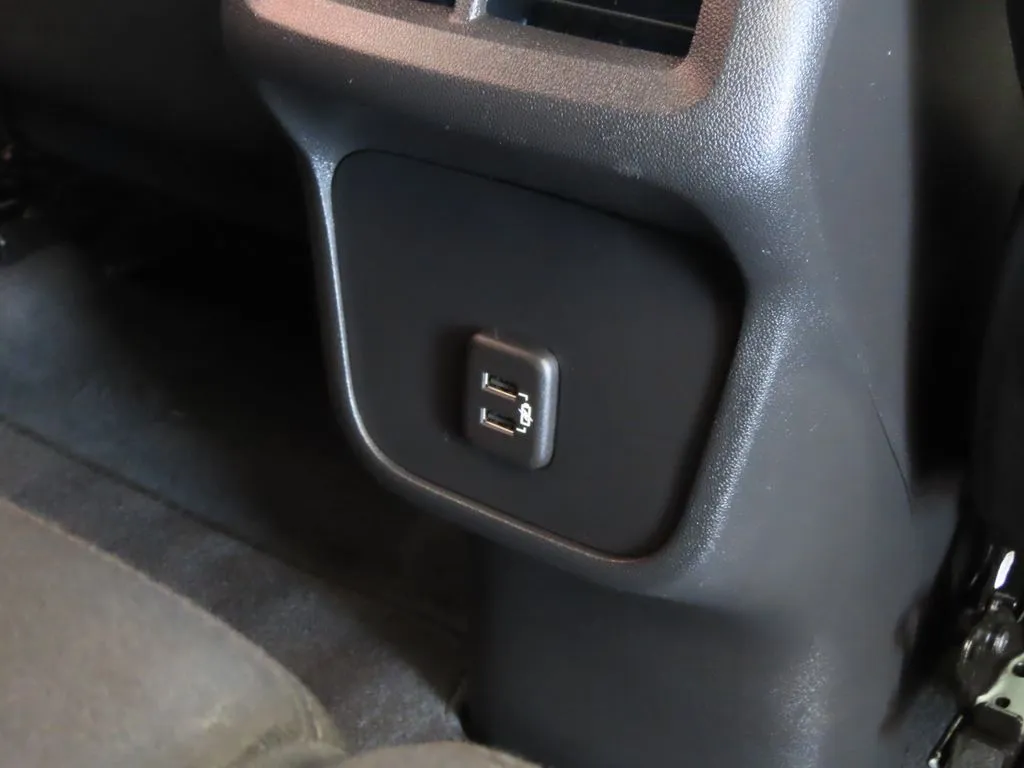 2023 Chevrolet Equinox LT - Photo 30