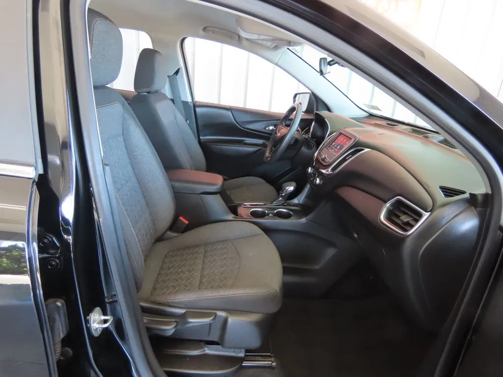 2023 Chevrolet Equinox LT - Photo 34