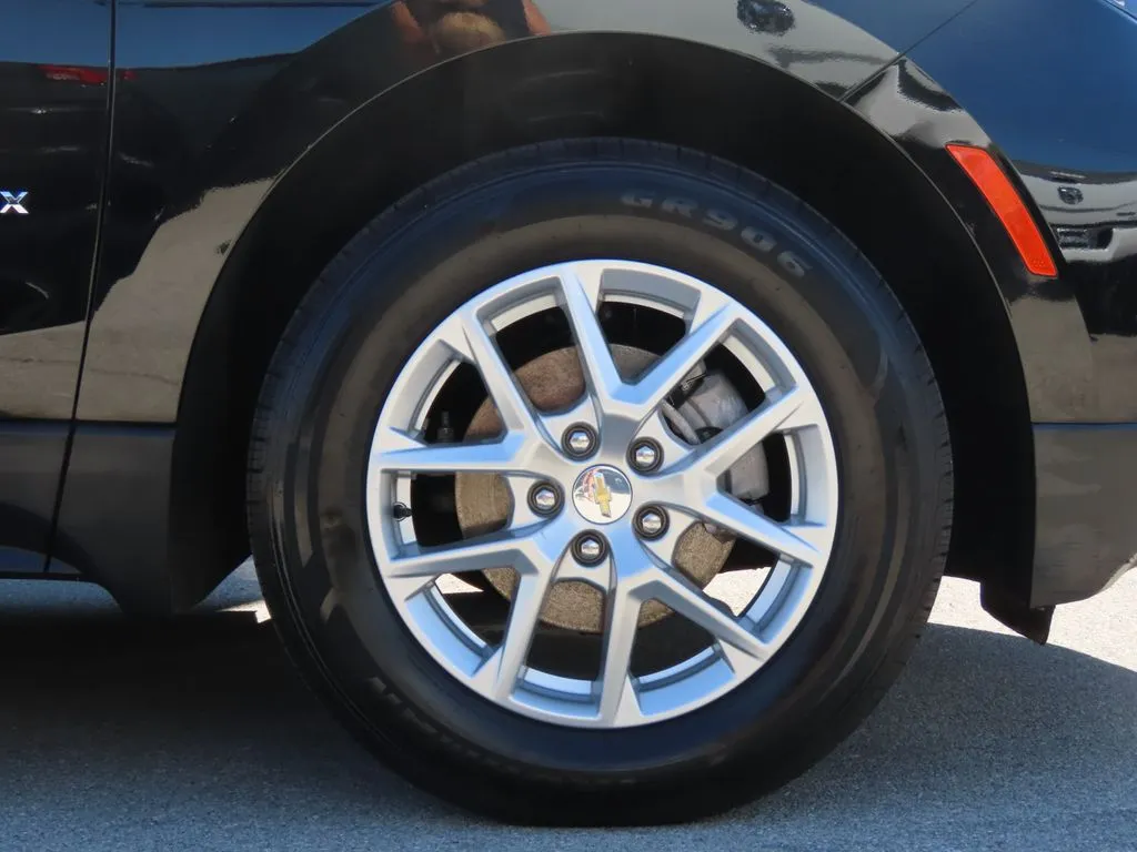 2023 Chevrolet Equinox LT - Photo 17