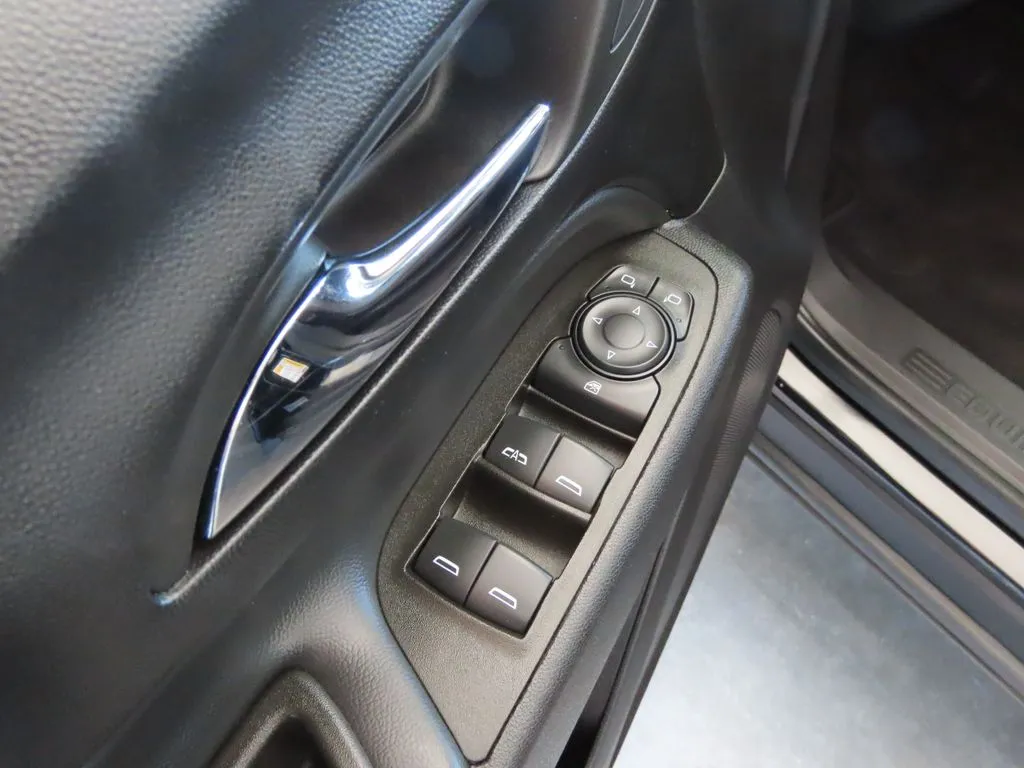 2023 Chevrolet Equinox LT - Photo 20