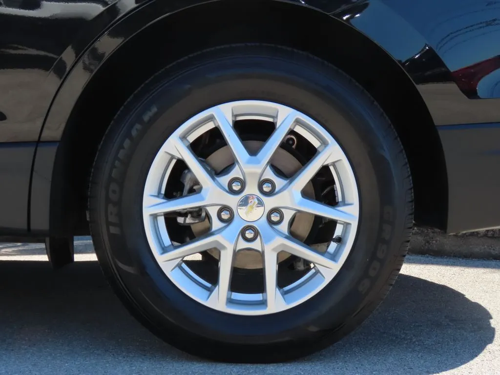 2023 Chevrolet Equinox LT - Photo 16