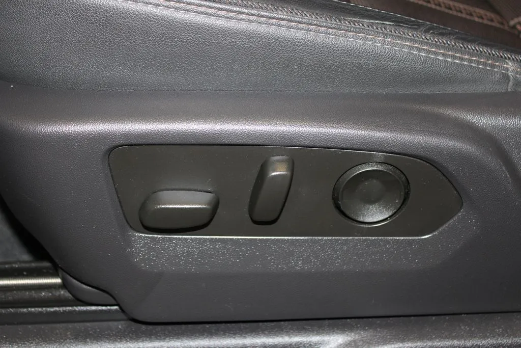 2025 Chevrolet Silverado 1500 High Country - Photo 46