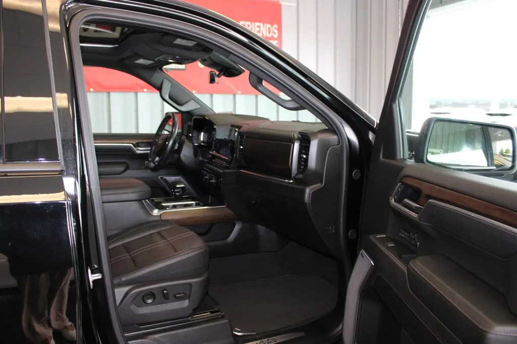 2025 Chevrolet Silverado 1500 High Country - Photo 42