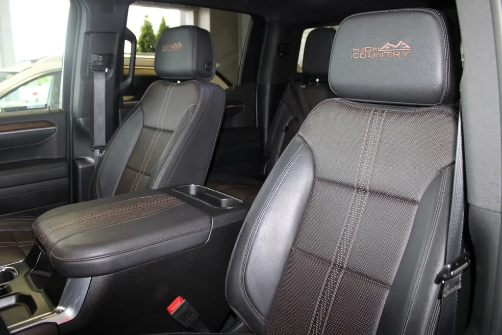2025 Chevrolet Silverado 1500 High Country - Photo 45