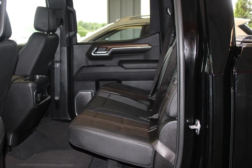 2025 Chevrolet Silverado 1500 High Country - Photo 35