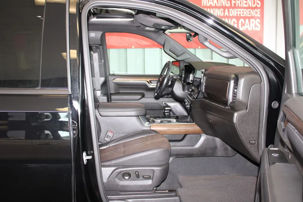 2025 Chevrolet Silverado 1500 High Country - Photo 41