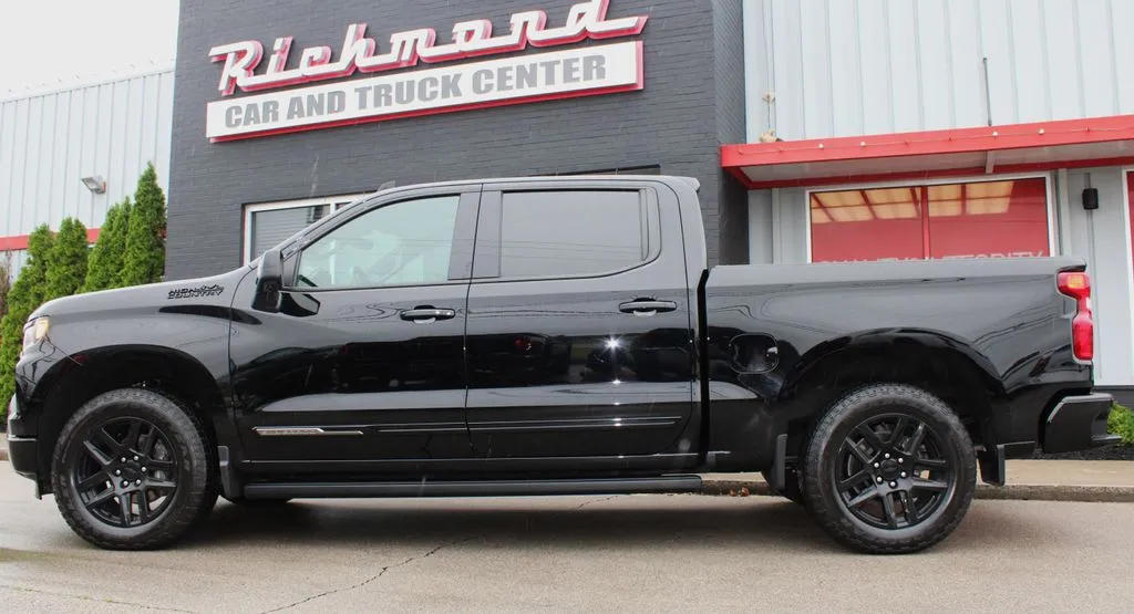 2025 Chevrolet Silverado 1500 High Country - Photo 11