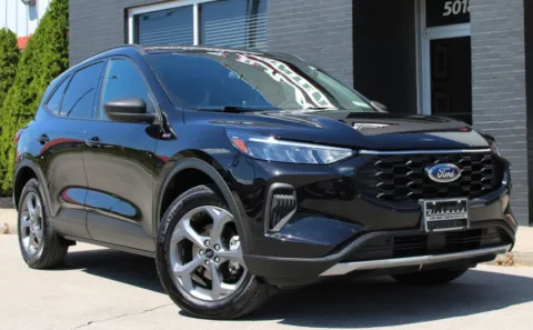Black 2025 Ford Escape ST-Line for sale in Richmond, KY