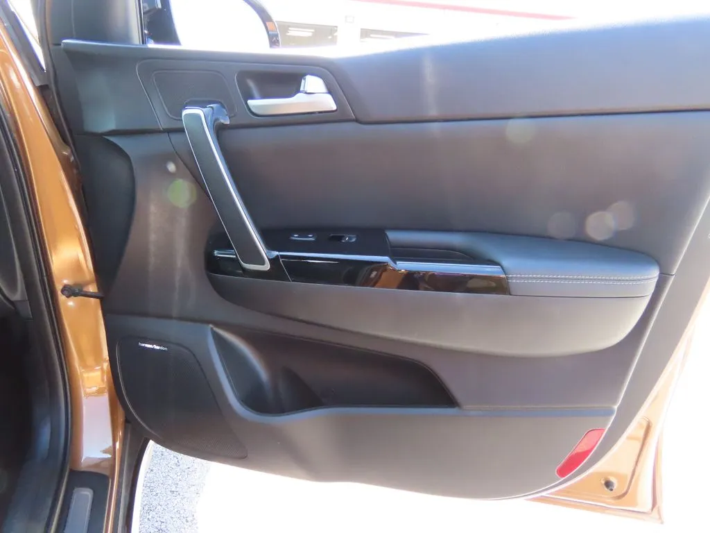2020 Kia Sportage SX - Photo 34