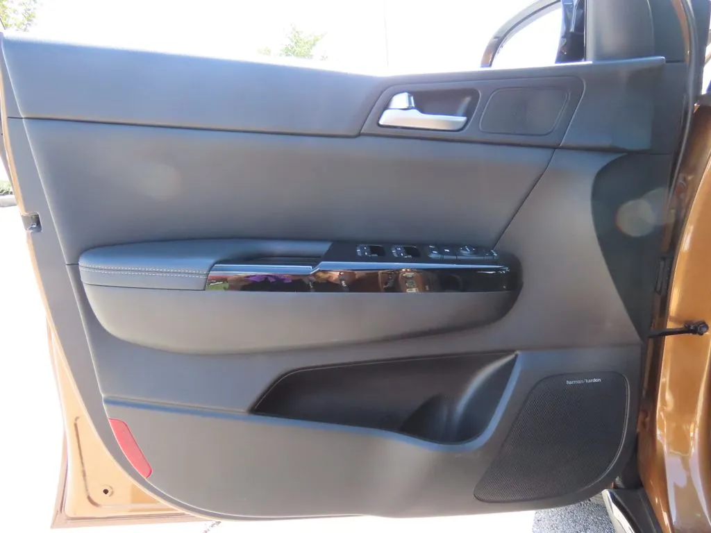 2020 Kia Sportage SX - Photo 18