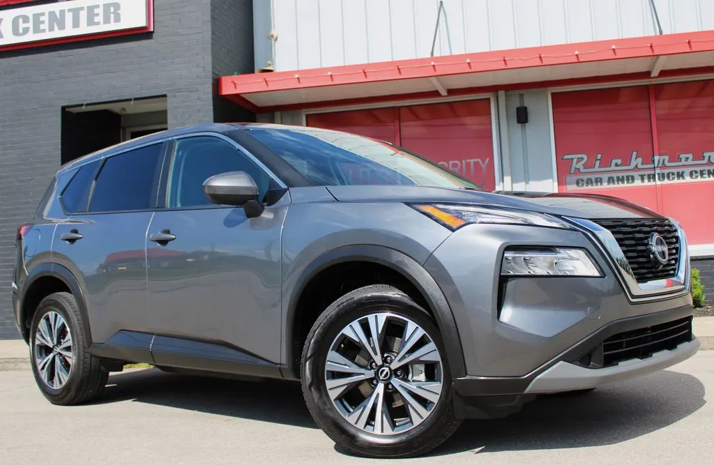 Gray 2023 Nissan Rogue SV for sale in Richmond, KY