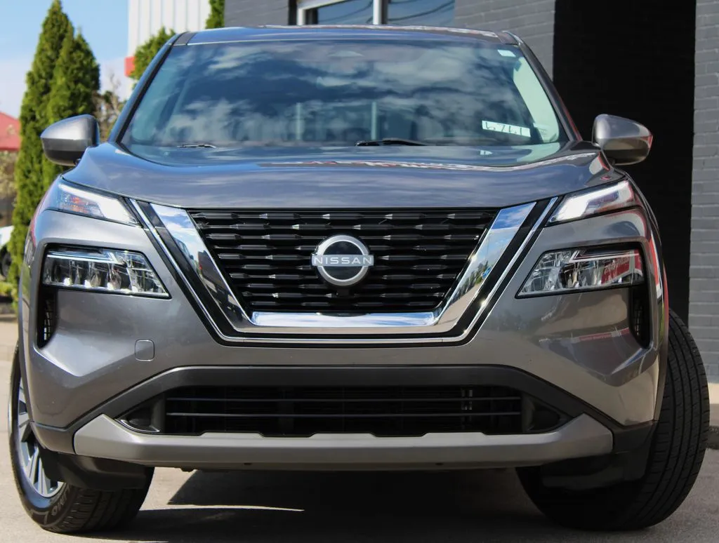 Gray 2023 Nissan Rogue SV for sale in Richmond, KY