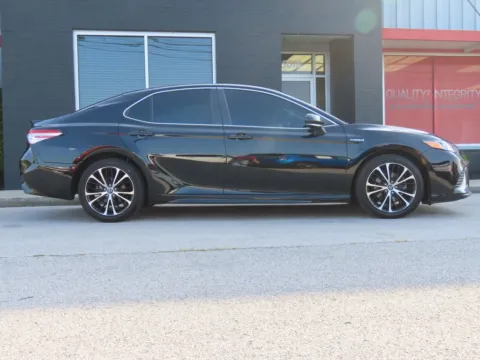 Another view of 2020 Toyota Camry Hybrid SE for sale in Richmond, KY at Richmond Car and Truck Center