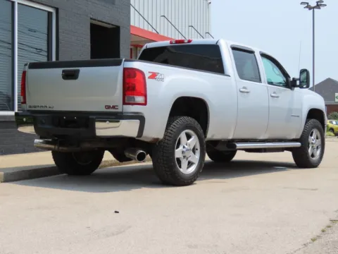 More photos of 2012 GMC Sierra 2500HD SLT at Richmond Car and Truck Center, KY
