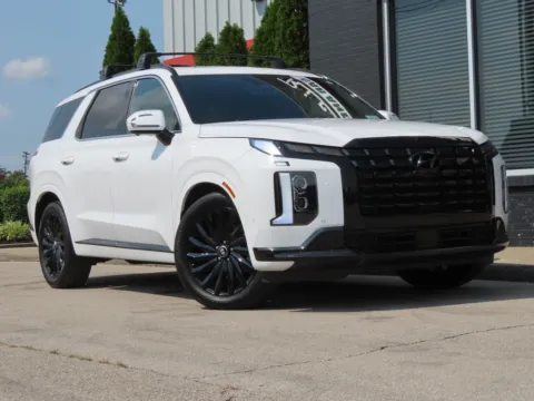 Photos of 2025 Hyundai Palisade Calligraphy Night Edition for sale in Richmond, KY at Richmond Car and Truck Center