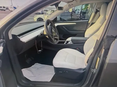 More photos of 2024 Tesla Model Y Long Range at Richmond Car and Truck Center, KY