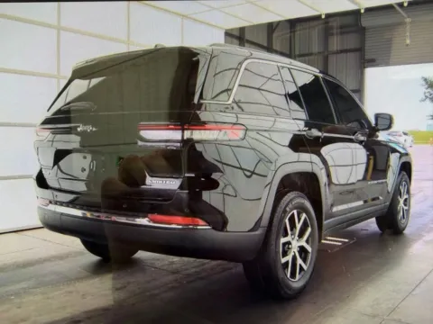 More photos of 2024 Jeep Grand Cherokee Limited at Richmond Car and Truck Center, KY