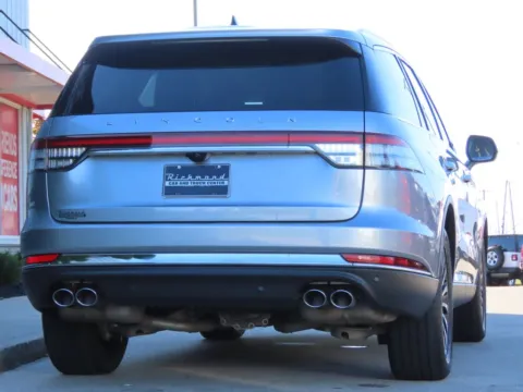 More photos of 2023 Lincoln Aviator Standard at Richmond Car and Truck Center, KY