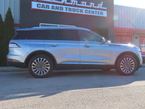 Another view of 2023 Lincoln Aviator Standard for sale in Richmond, KY at Richmond Car and Truck Center