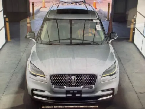 Photos of 2023 Lincoln Aviator Standard for sale in Richmond, KY at Richmond Car and Truck Center