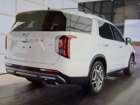 More photos of 2023 Hyundai Palisade SEL at Richmond Car and Truck Center, KY