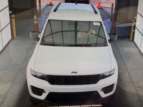 Another view of 2025 Jeep Grand Cherokee Altitude for sale in Richmond, KY at Richmond Car and Truck Center