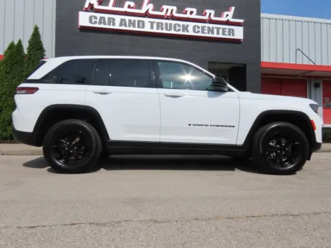 Another view of 2025 Jeep Grand Cherokee Altitude for sale in Richmond, KY at Richmond Car and Truck Center
