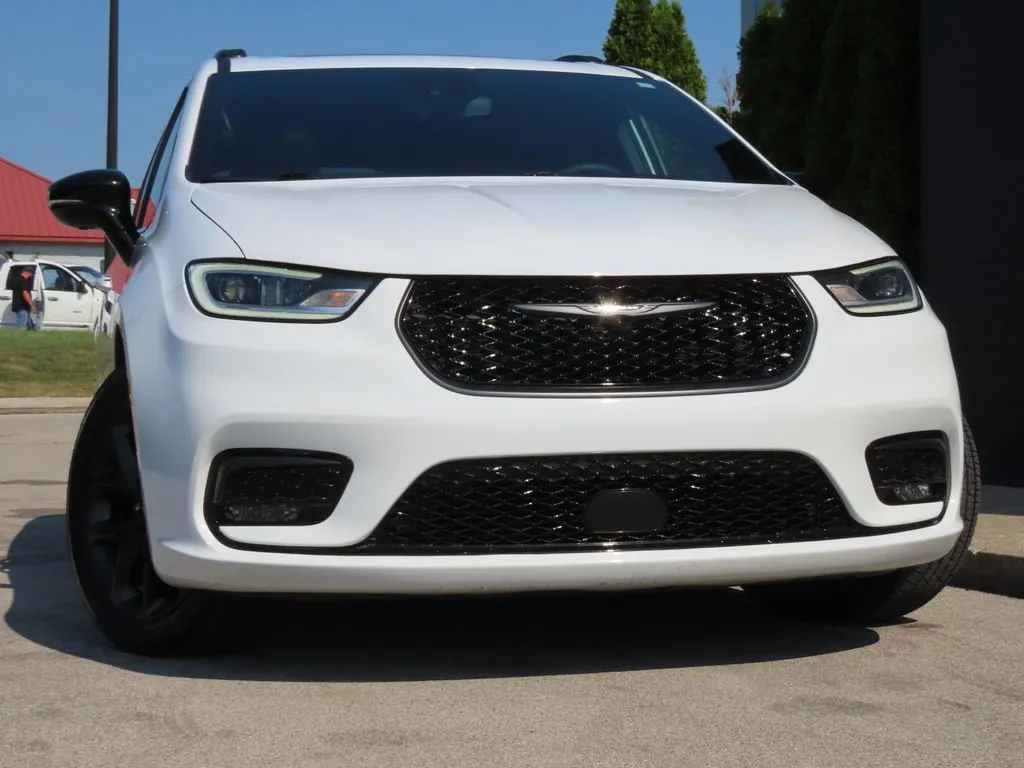 2025 Chrysler Pacifica Limited