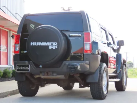 More photos of 2008 Hummer H3 at Richmond Car and Truck Center, KY