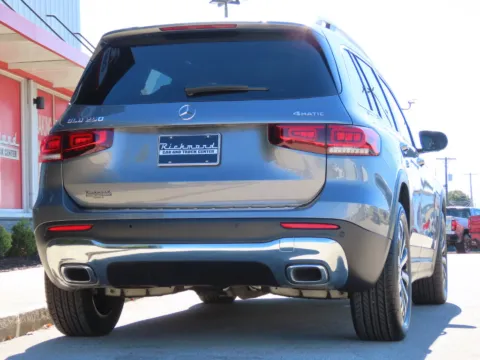 More photos of 2023 Mercedes-Benz GLB 250 at Richmond Car and Truck Center, KY