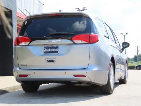More photos of 2018 Chrysler Pacifica L at Richmond Car and Truck Center, KY
