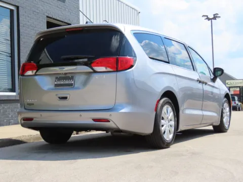 More photos of 2018 Chrysler Pacifica L at Richmond Car and Truck Center, KY