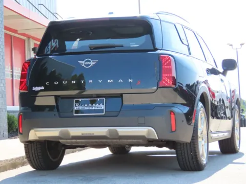 More photos of 2025 MINI Cooper S Countryman Signature Plus at Richmond Car and Truck Center, KY