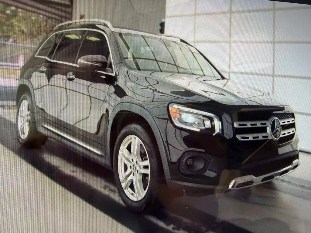 Gray 2021 Mercedes-Benz GLB 250 for sale in Richmond, KY